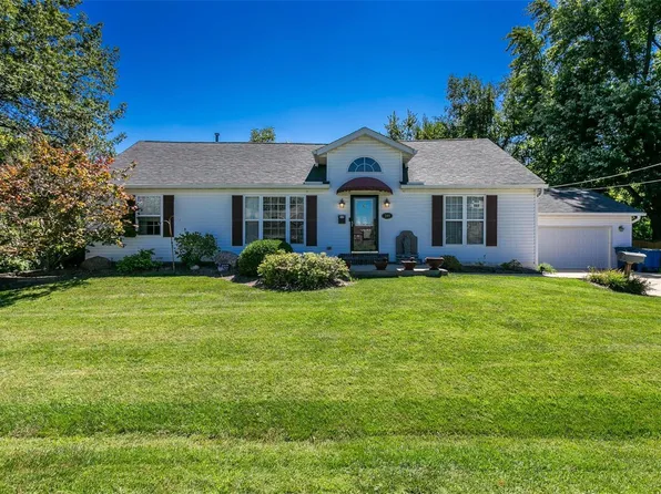 209 Hazel St, Troy, IL 62294