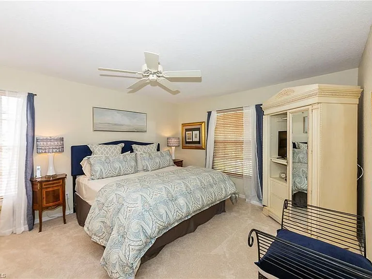 7050 Barrington Cir #201 — Photo 10