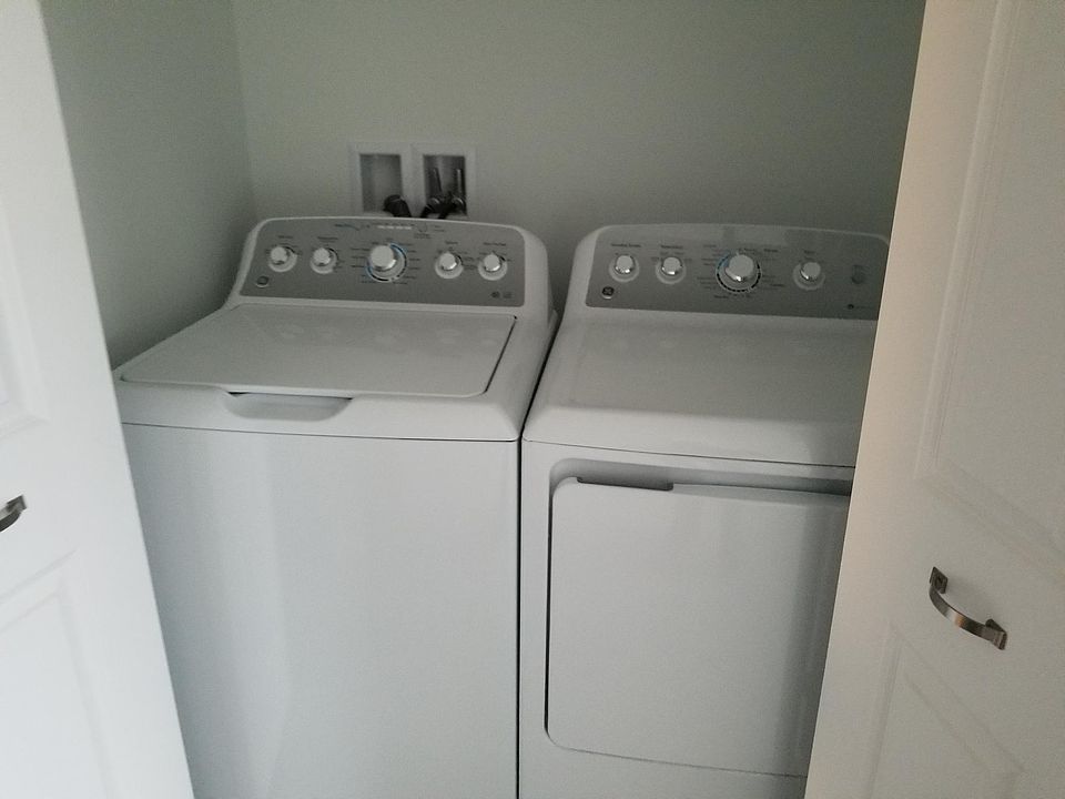 2nd image of 1515 Bryan St APT 108