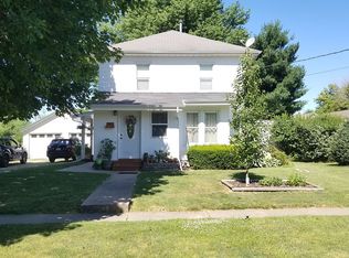 107 S School St, Atkinson, IL 61235