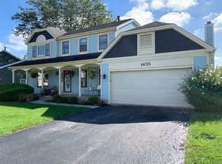 1435 Candlewood Dr, Crystal Lake, IL 60014