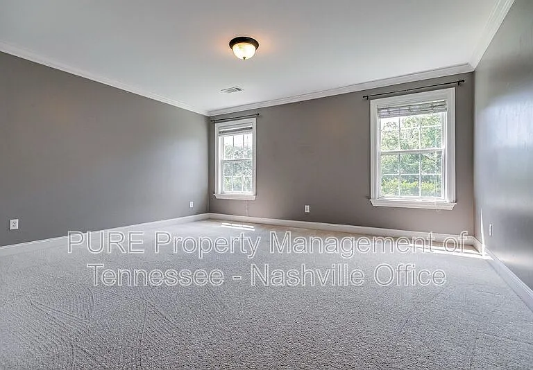 1214 Broadmoor Cir — Photo 31