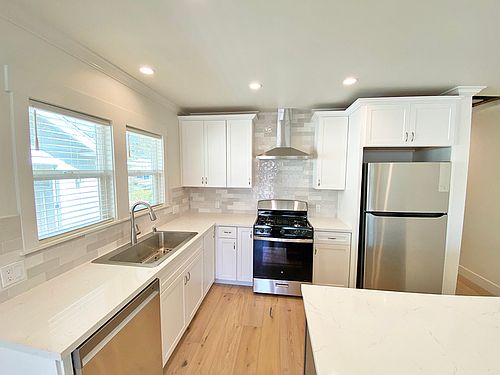 5th image of 441 W Lime Ave