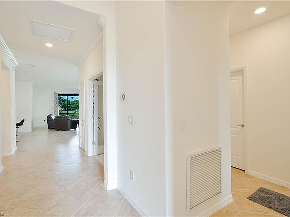 3rd image of 9215 Shadow Oak LN