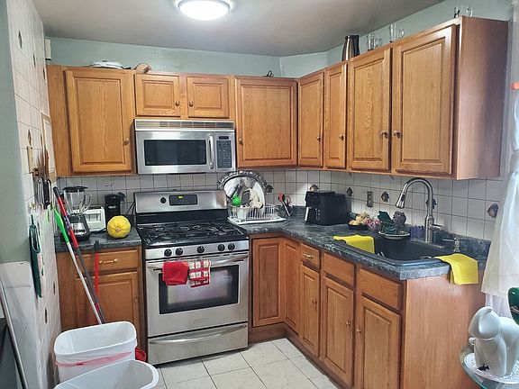 3rd image of 36 Perkins St APT 3