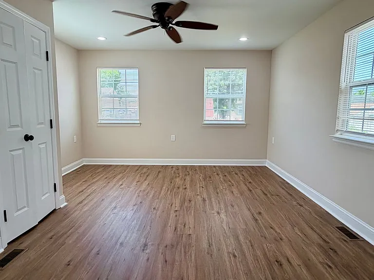 428 Madison Ave — Photo 11
