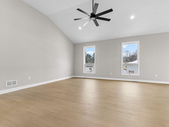 5th image of 7743 Cherry Hill Rd