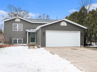 130 S 7th St NE, Cedar Springs, MI 49319