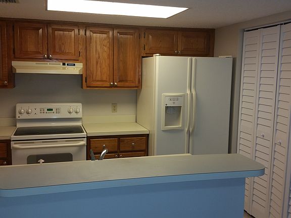 5th image of 7671 Melissa Ct N