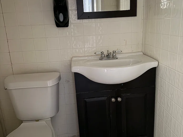 1750 Yarbrough St — Photo 14