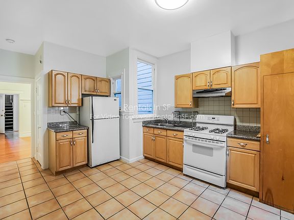 3rd image of 20 Cumberland St Unit A