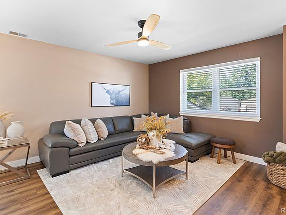 5th image of 8706 W 86th Drive