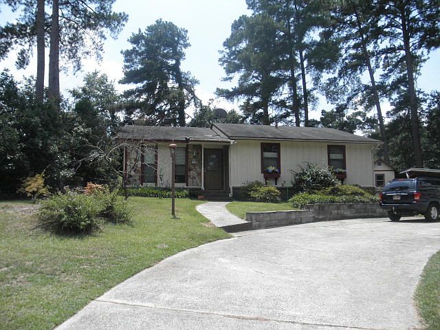 1st image of 3934 Creekwood Ln