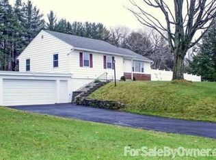 10291 Ridgecrest Rd, Utica, NY 13502