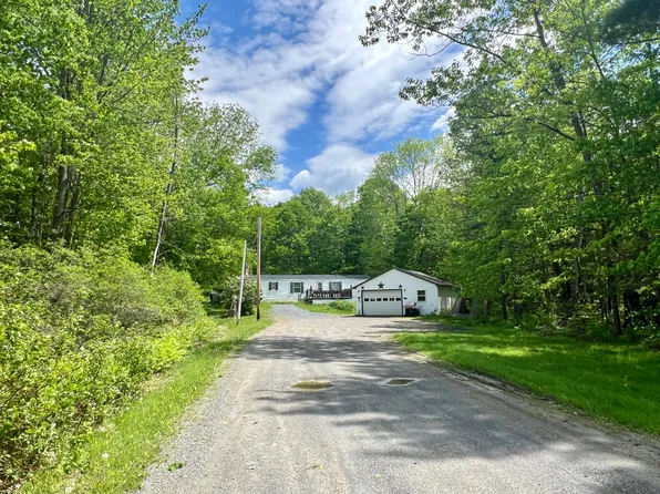 189 Commercial St, Hartland, ME 04943