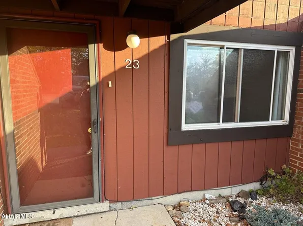 23 Laurelbrook Ct, Cresson, PA 16630