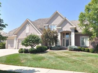 9328 Falcon Ridge Dr, Lenexa, KS 66220