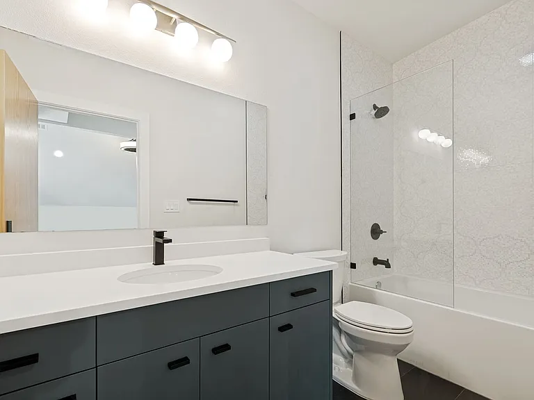 310 Clay St #12 — Photo 36