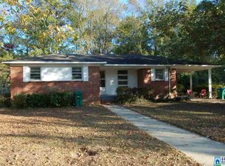 219 Country Dr, Sylacauga, AL 35150