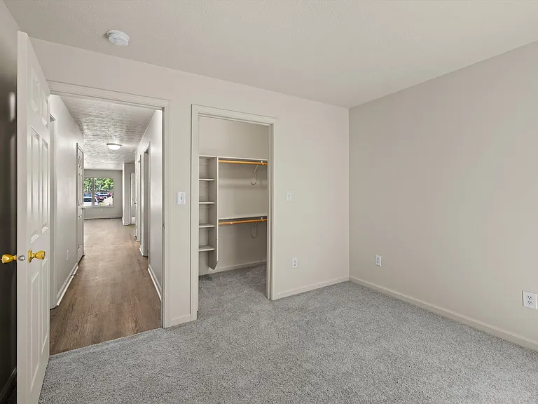 Autumn Woods Apartments — Photo 60