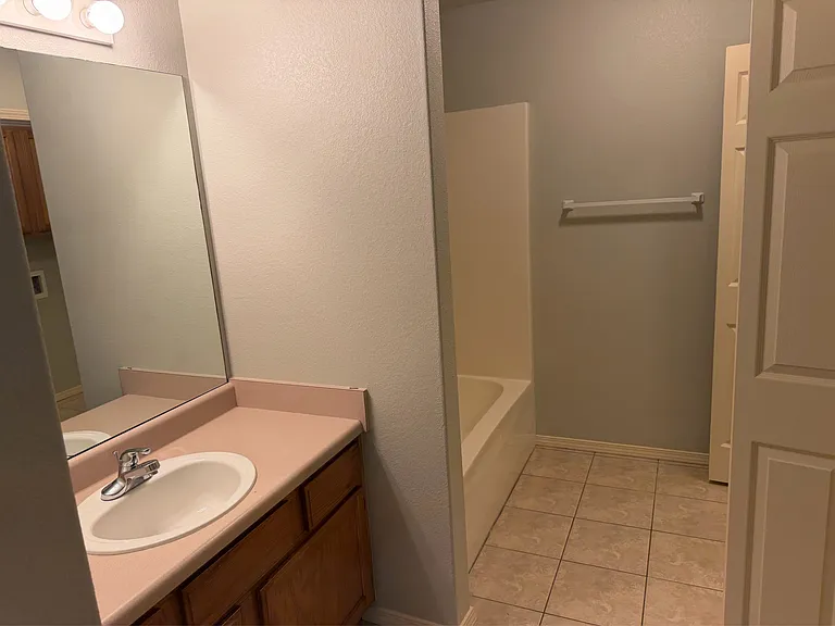 720 Appleridge Dr — Photo 6