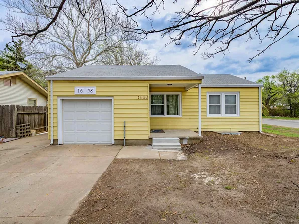 1658 S Edgemoor St, Wichita, KS 67218