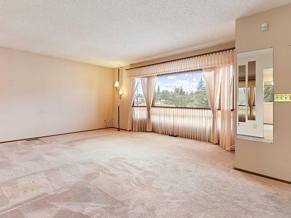 4th image of 52 Templewood Dr NE