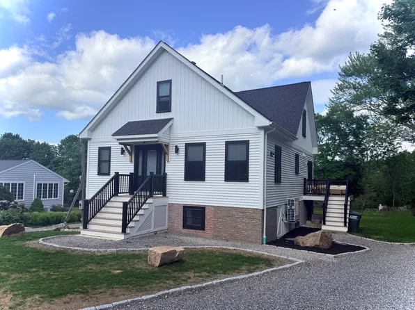 6 Wausau Pl, Mystic, CT 06355