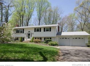 7 Heritage Cir, Clinton, CT 06413