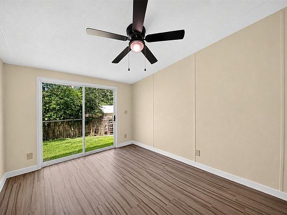 5th image of 27184 Lazy South St