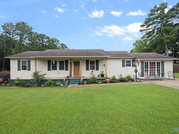 2272 Hillview St NW, Hartselle, AL 35640