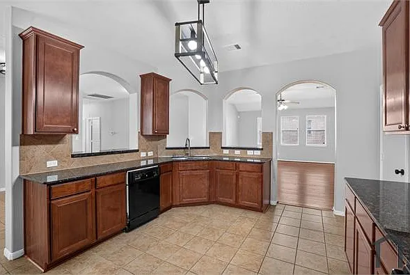 15011 Sun Glaze Dr — Photo 37