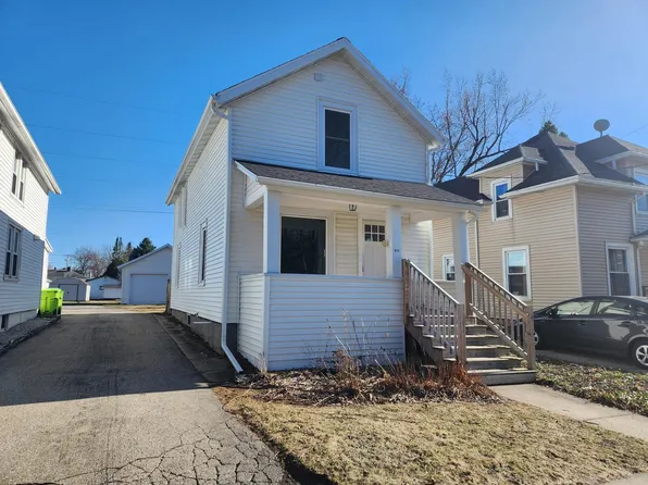 914 East Wisconsin STREET, Delavan, WI 53115