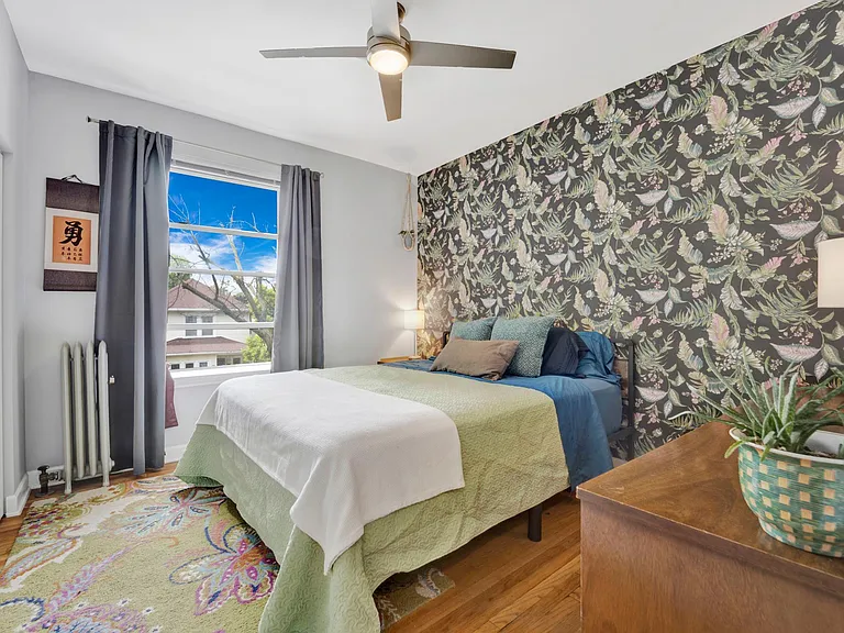 4200 N Sawyer Ave #2 — Photo 5