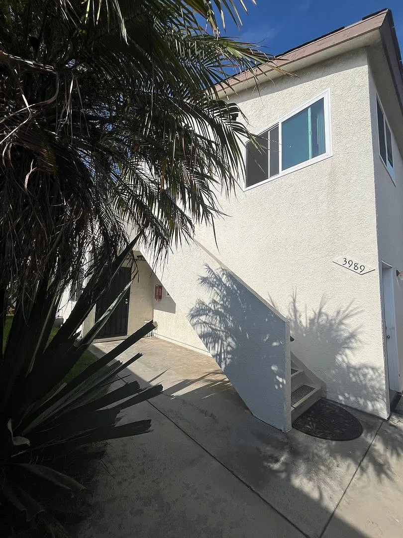 Building Photo - 3989 Lamont St #3