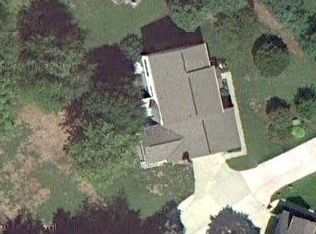 8 Graveswood Ct, Baltimore, MD 21234