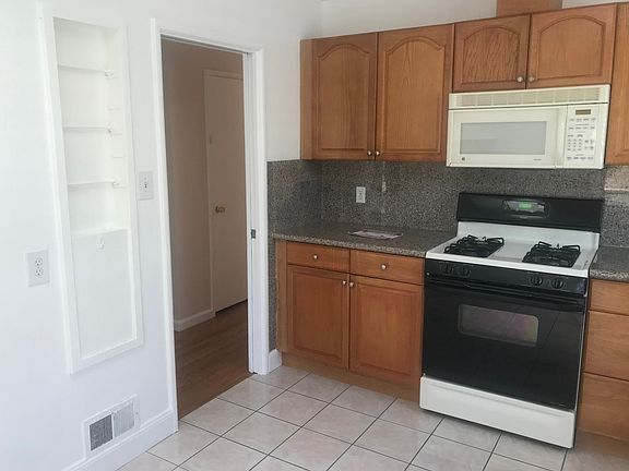 4th image of 116 Westmoor Ave