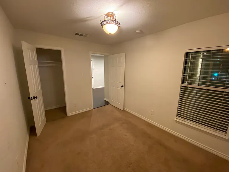 Bryan Street Apartments — Photo 15