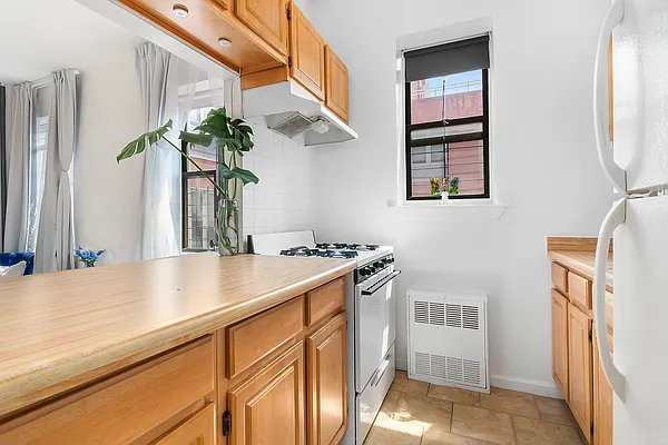Sold by Corcoran | media 8