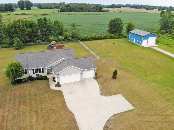 5895 Fillmore St, Allendale, MI 49401