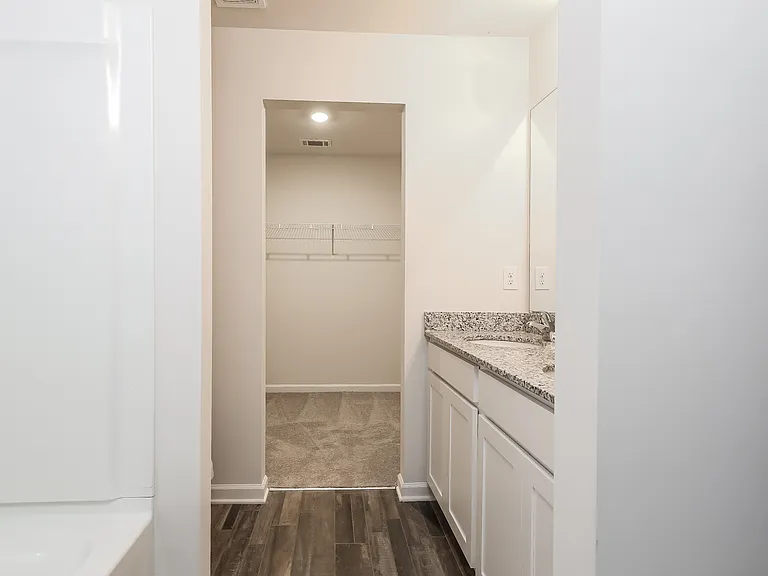 547 Springtime Ln — Photo 10