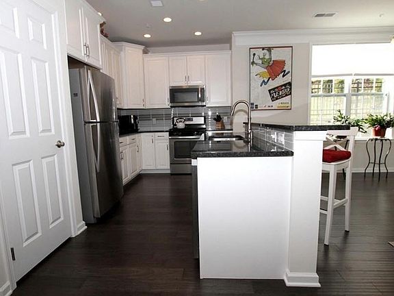 Kitchen View Hardwood Flooring