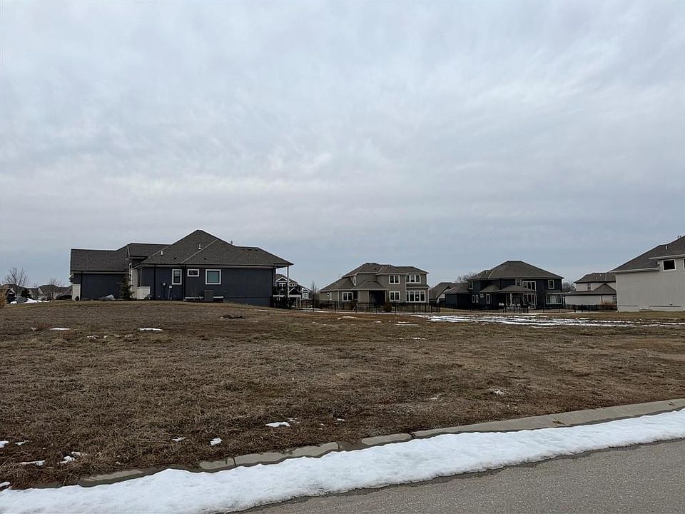 1st image of 3104 NE 102nd St
