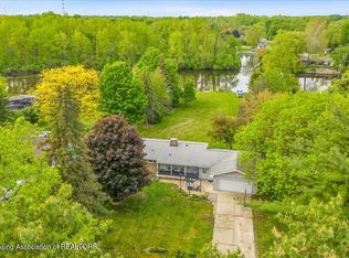 7086 Dove Ln, Dimondale, MI 48821