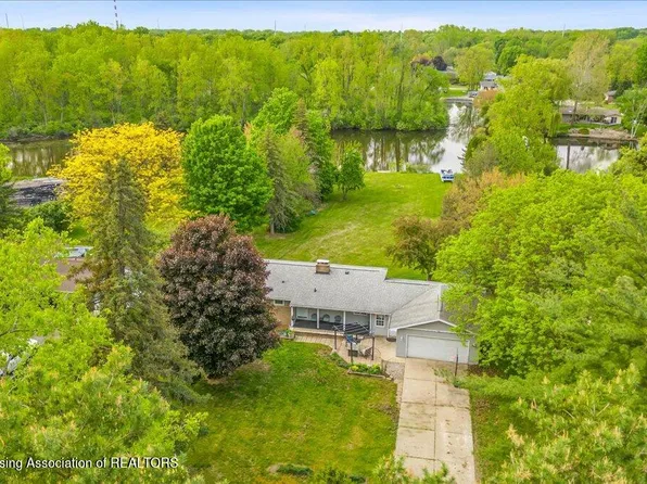 7086 Dove Ln, Dimondale, MI 48821