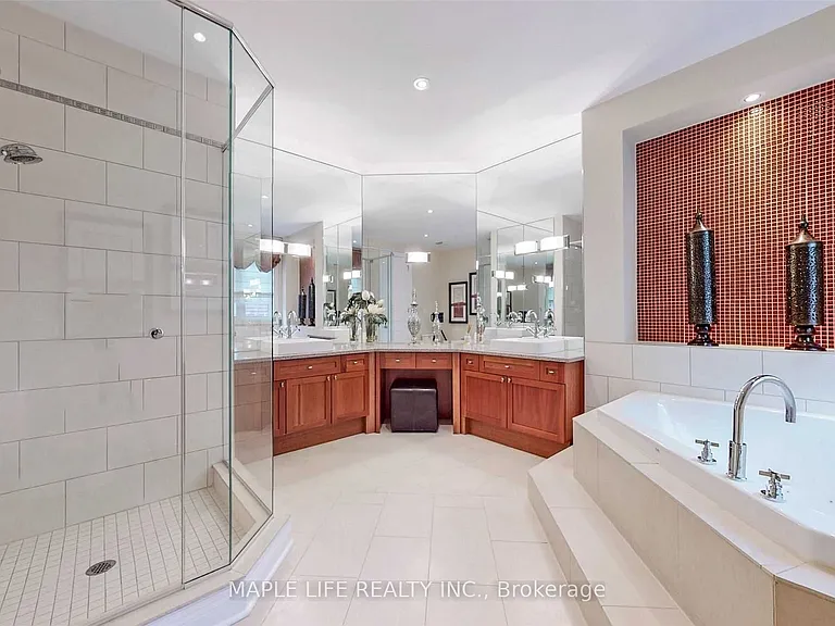246 Sir Benson Dr — Photo 24