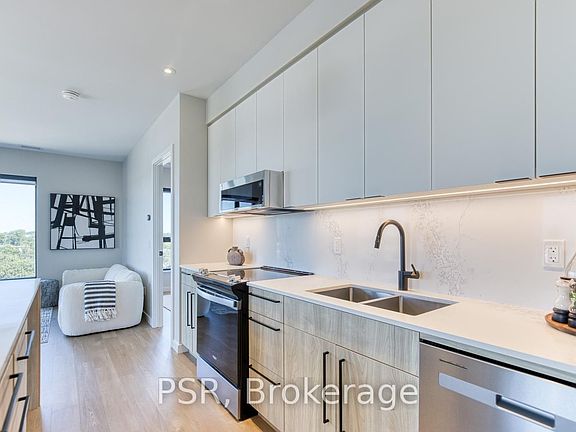 5th image of 150 Hollywood Ct #617