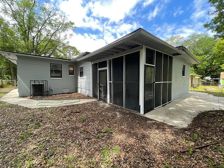 5247 Cleveland Rd — Photo 16