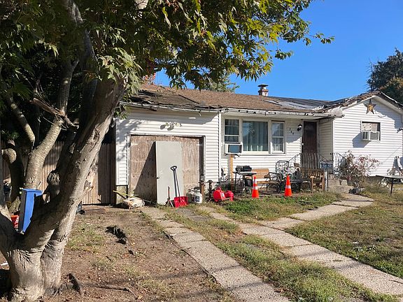 3rd image of 269 Barleau St