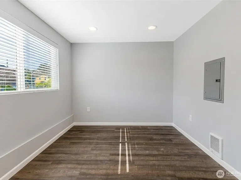 1102 N Sheridan Ave #A — Photo 8